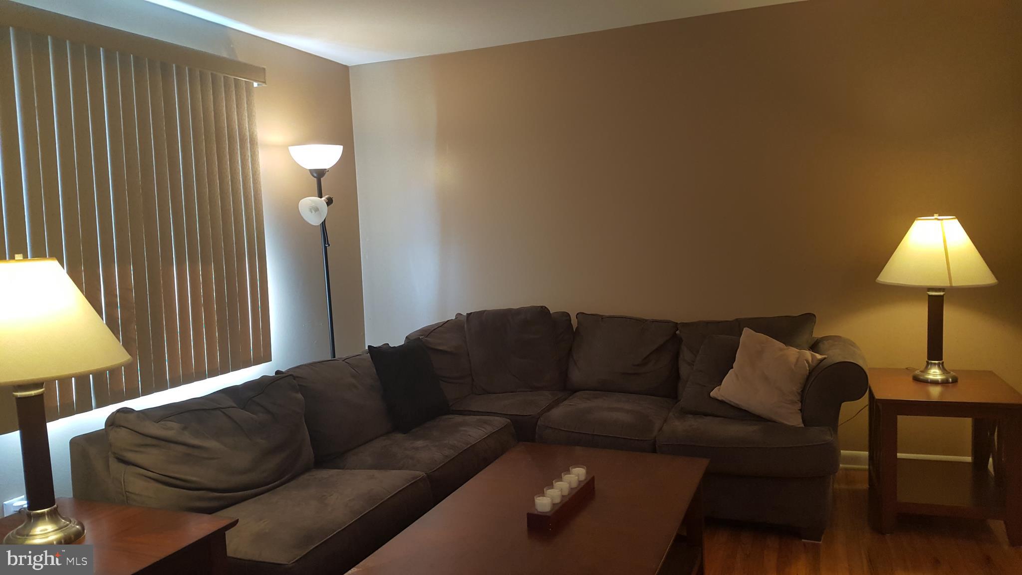 3311 Gurley Road Philadelphia, PA 19154 - Photo 6 of 17 Living Room