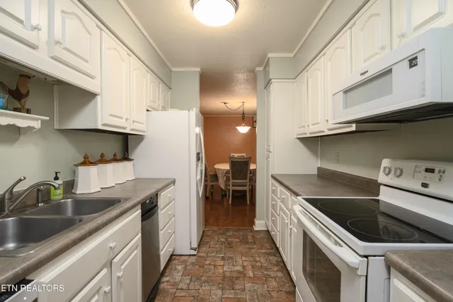 $307,500 | 410 Berlin Drive, Knoxville, TN 37923