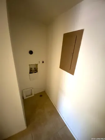 $895 | 10555 Starcrest Drive, San Antonio, TX 78217