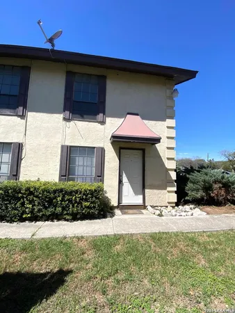 $895 | 10555 Starcrest Drive, San Antonio, TX 78217