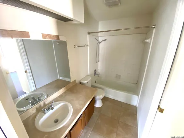 $895 | 10555 Starcrest Drive, San Antonio, TX 78217