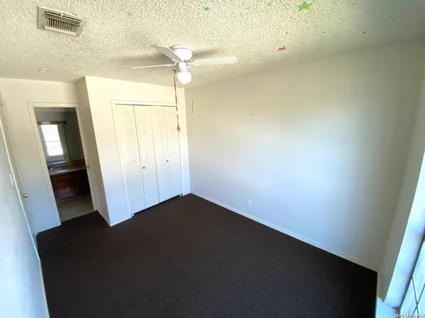 $895 | 10555 Starcrest Drive, San Antonio, TX 78217