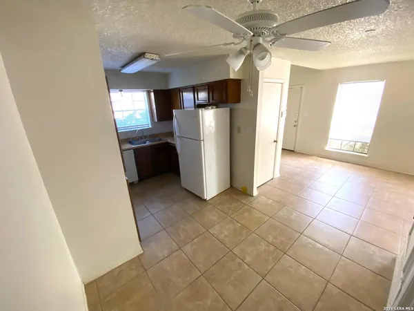 $895 | 10555 Starcrest Drive, San Antonio, TX 78217