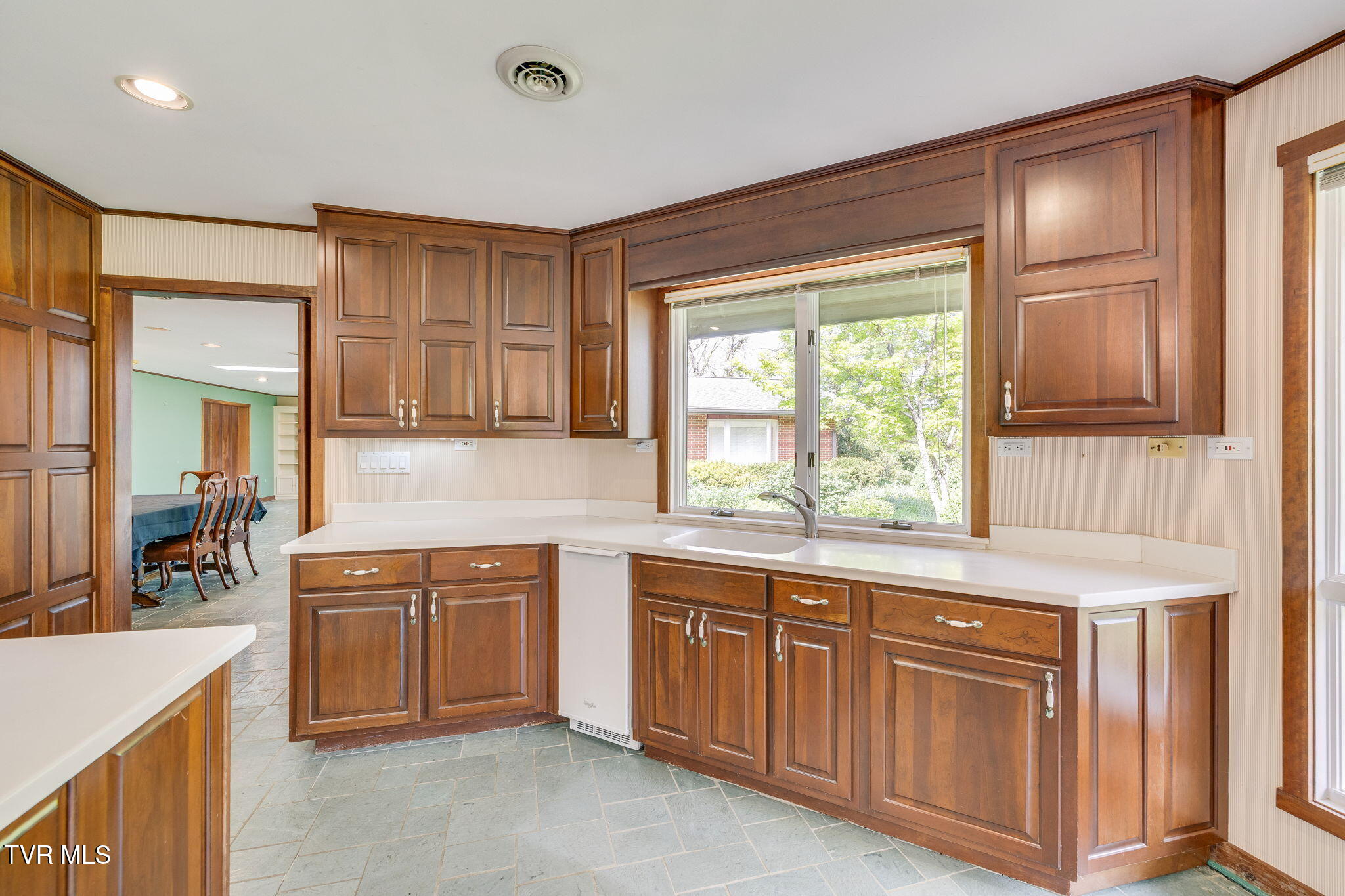1939 Riverport Road Kingsport, TN 37660 - Photo 21 of 125 516