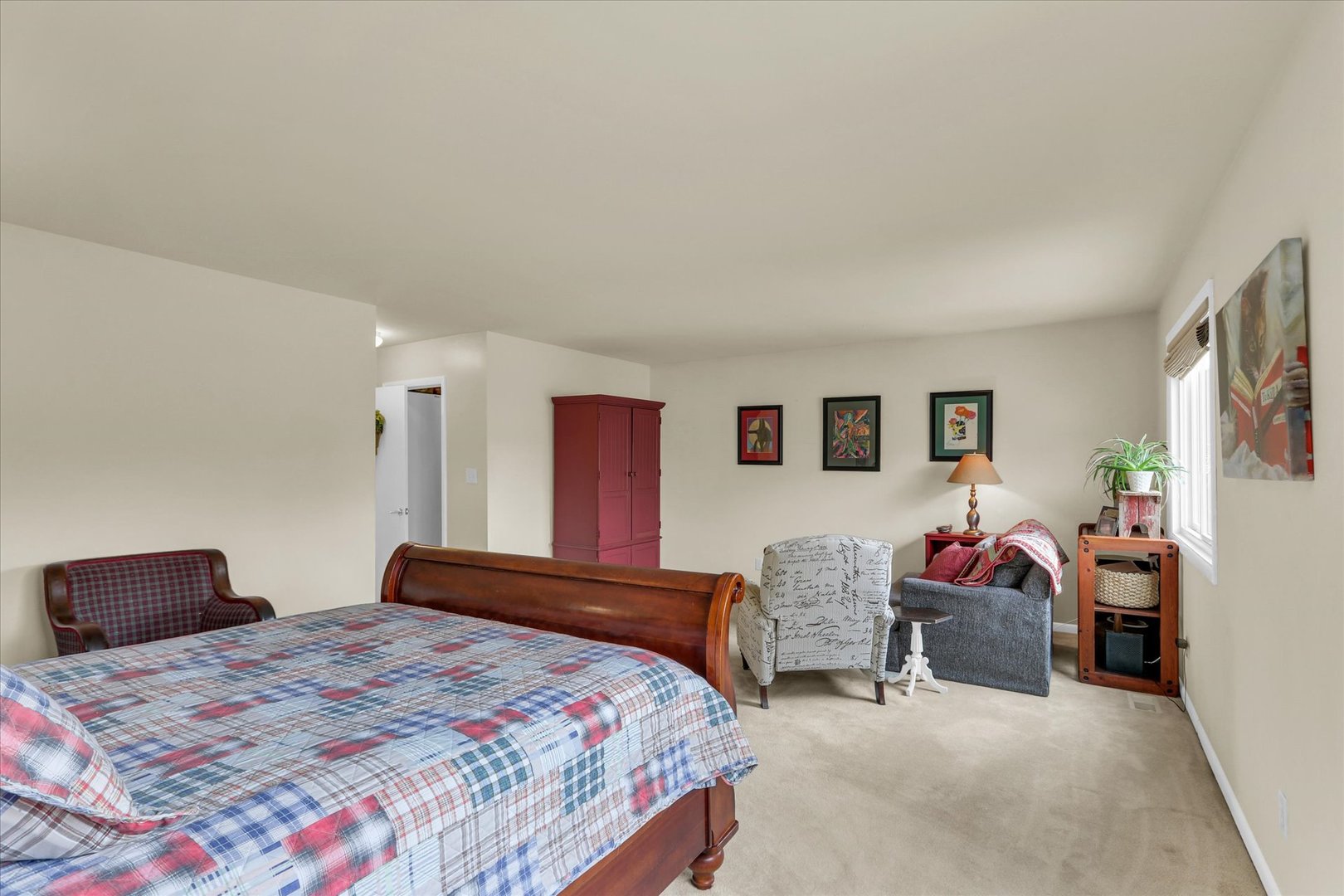 29 Fields East Champaign, IL 61822 - Photo 25 of 46 a bedroom with bed and window