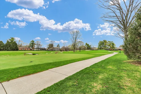 $315,000 | 29 Fields East, Champaign, IL 61822