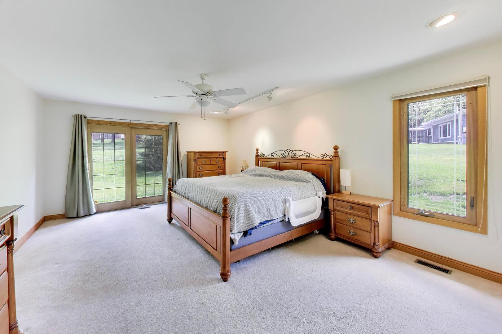 1104 Nottingham Lane Elgin, IL 60120 - Photo 21 of 59