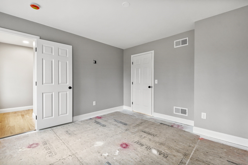 4 Swansom Road Swansea, MA 02777 - Photo 8 of 40