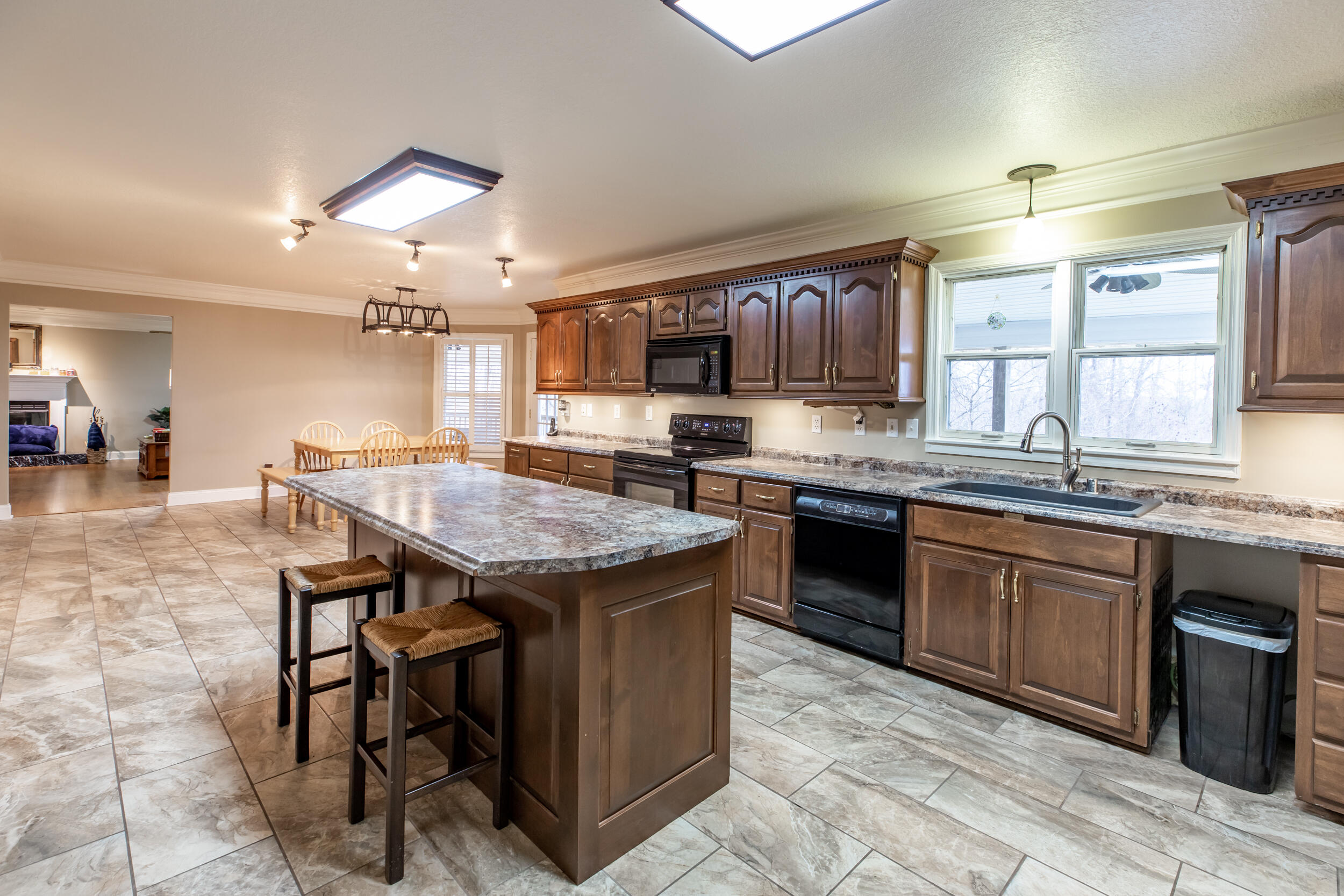 481 Norman Road Jacksboro, TN 37757 - Photo 8 of 40 481 Norman Rd-17
