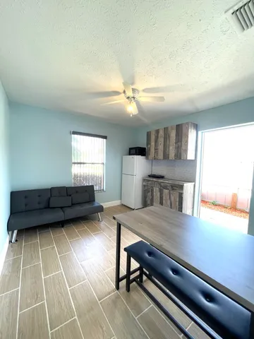 $1,450 | 5753 Southeast Mercedes Avenue, Stuart, FL 34997