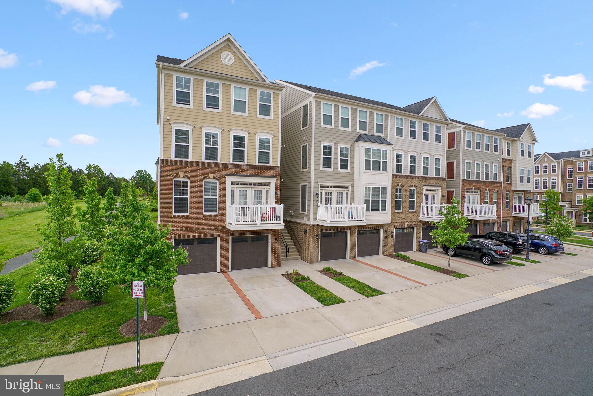 43368 Town Gate Square Chantilly, VA 20152 - Photo 2 of 33