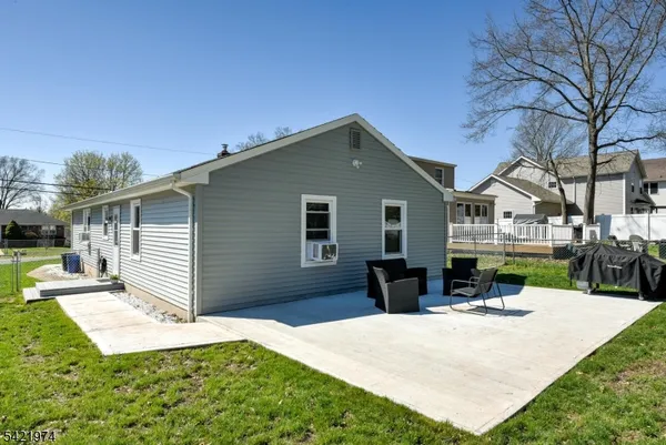 $500,000 | 72 Pine Street, Bridgewater, NJ 08807