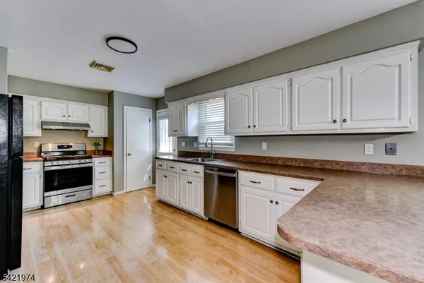 $500,000 | 72 Pine Street, Bridgewater, NJ 08807