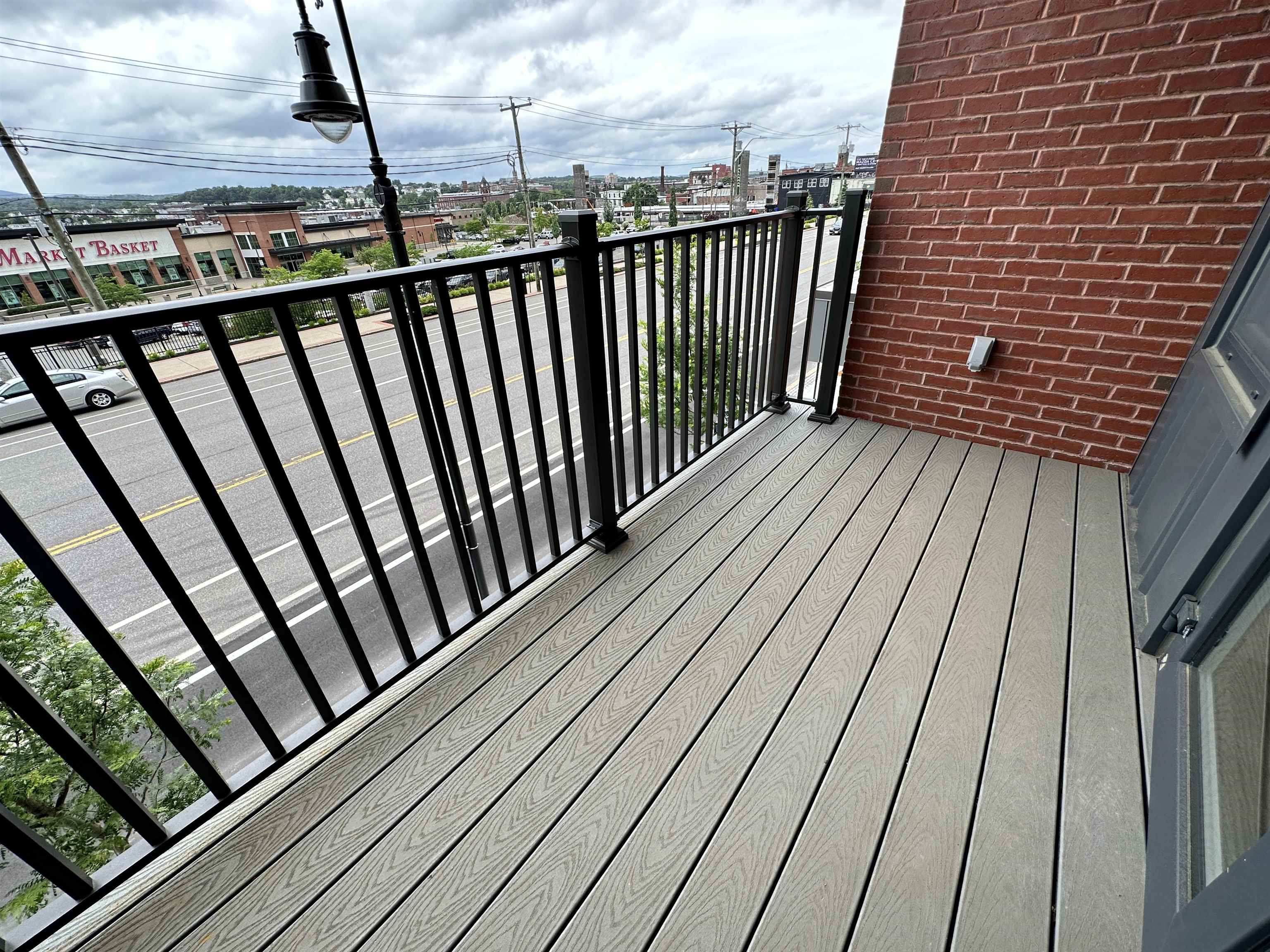 409 Elm Street, Unit 503 Manchester, NH 03101 - Photo 13 of 39