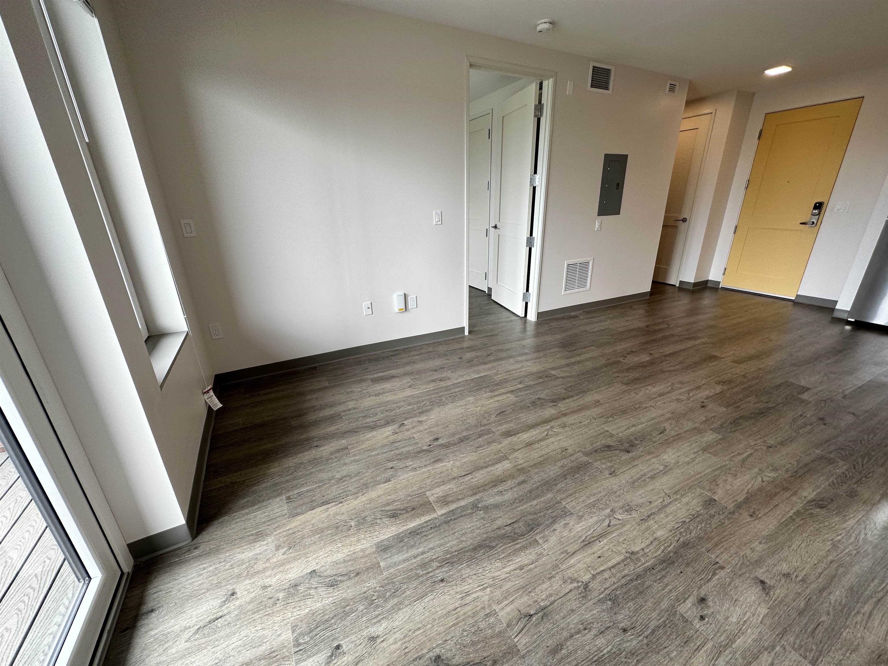 409 Elm Street, Unit 503 Manchester, NH 03101 - Photo 17 of 39