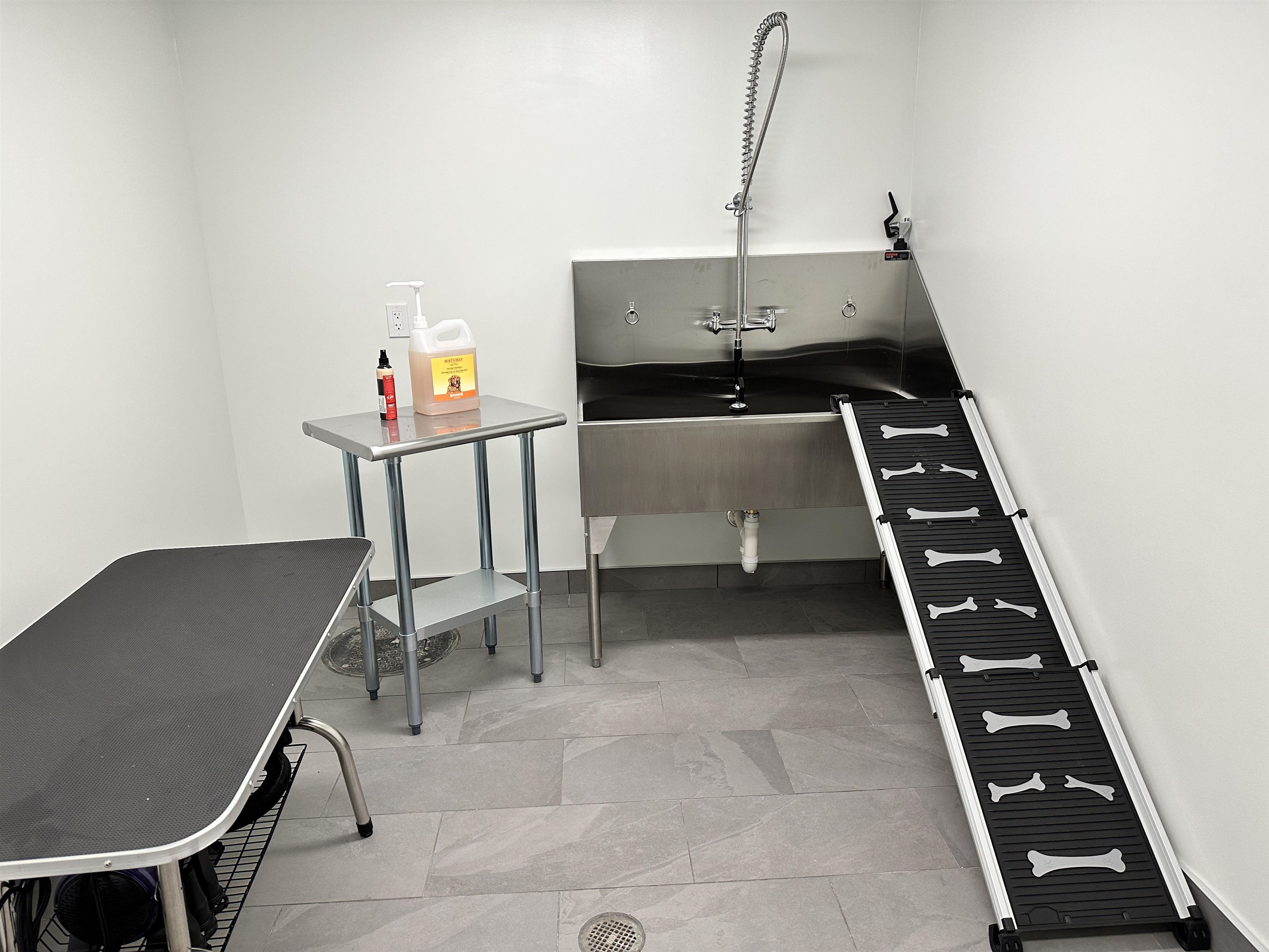 409 Elm Street, Unit 503 Manchester, NH 03101 - Photo 36 of 39