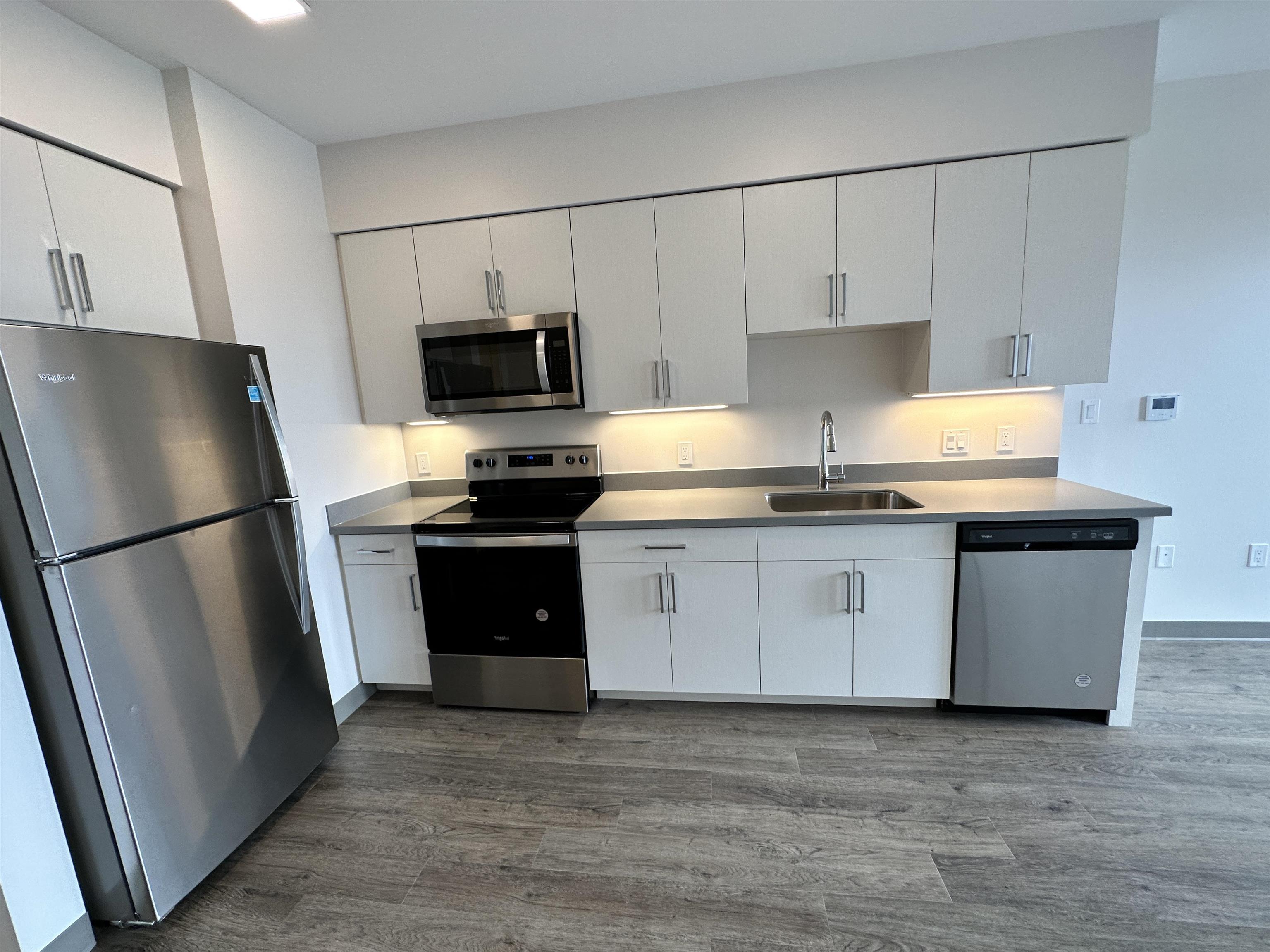 409 Elm Street, Unit 503 Manchester, NH 03101 - Photo 8 of 39