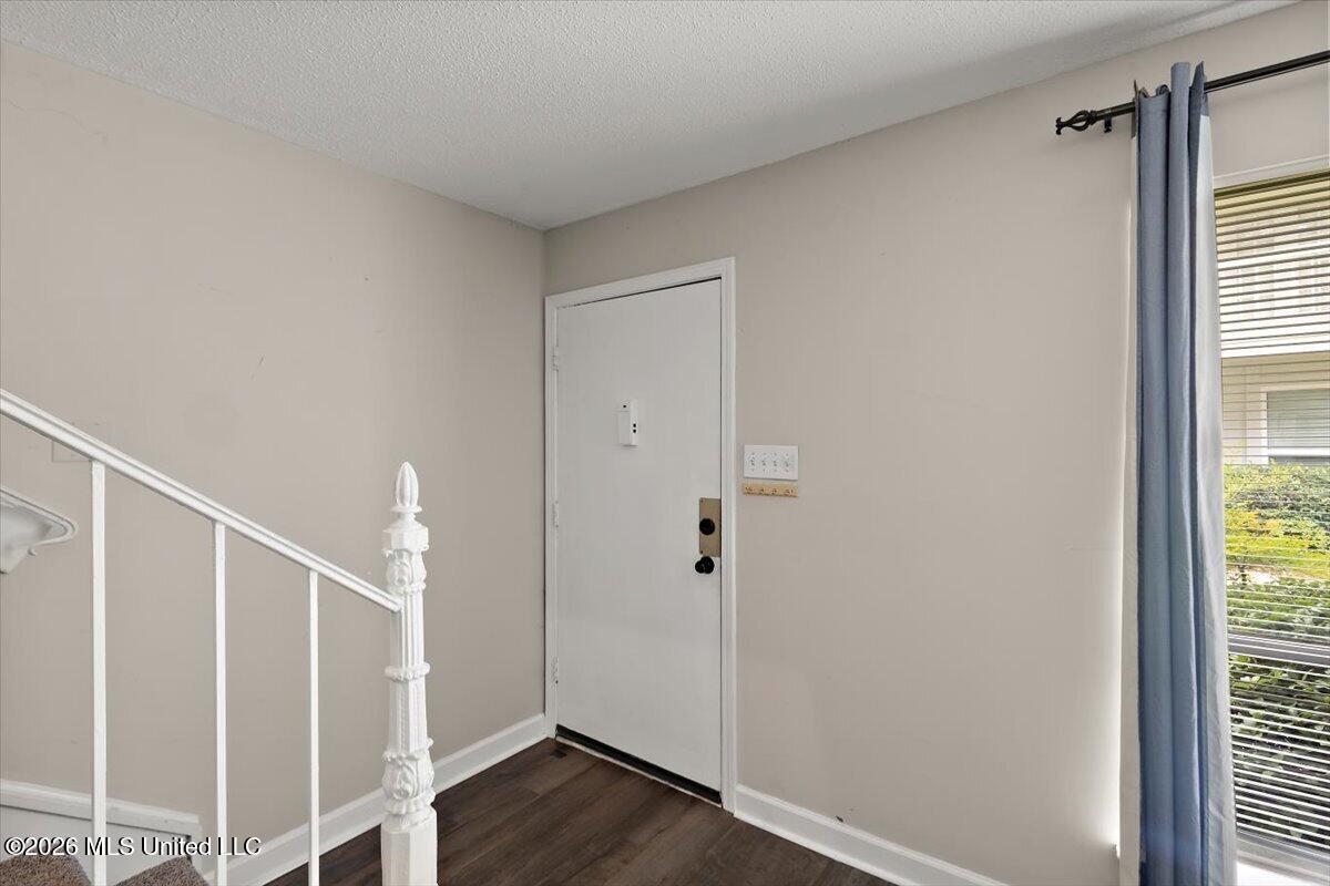 550 Post Road, Unit 405 Ridgeland, MS 39157 - Photo 4 of 36 04-HTP_5731