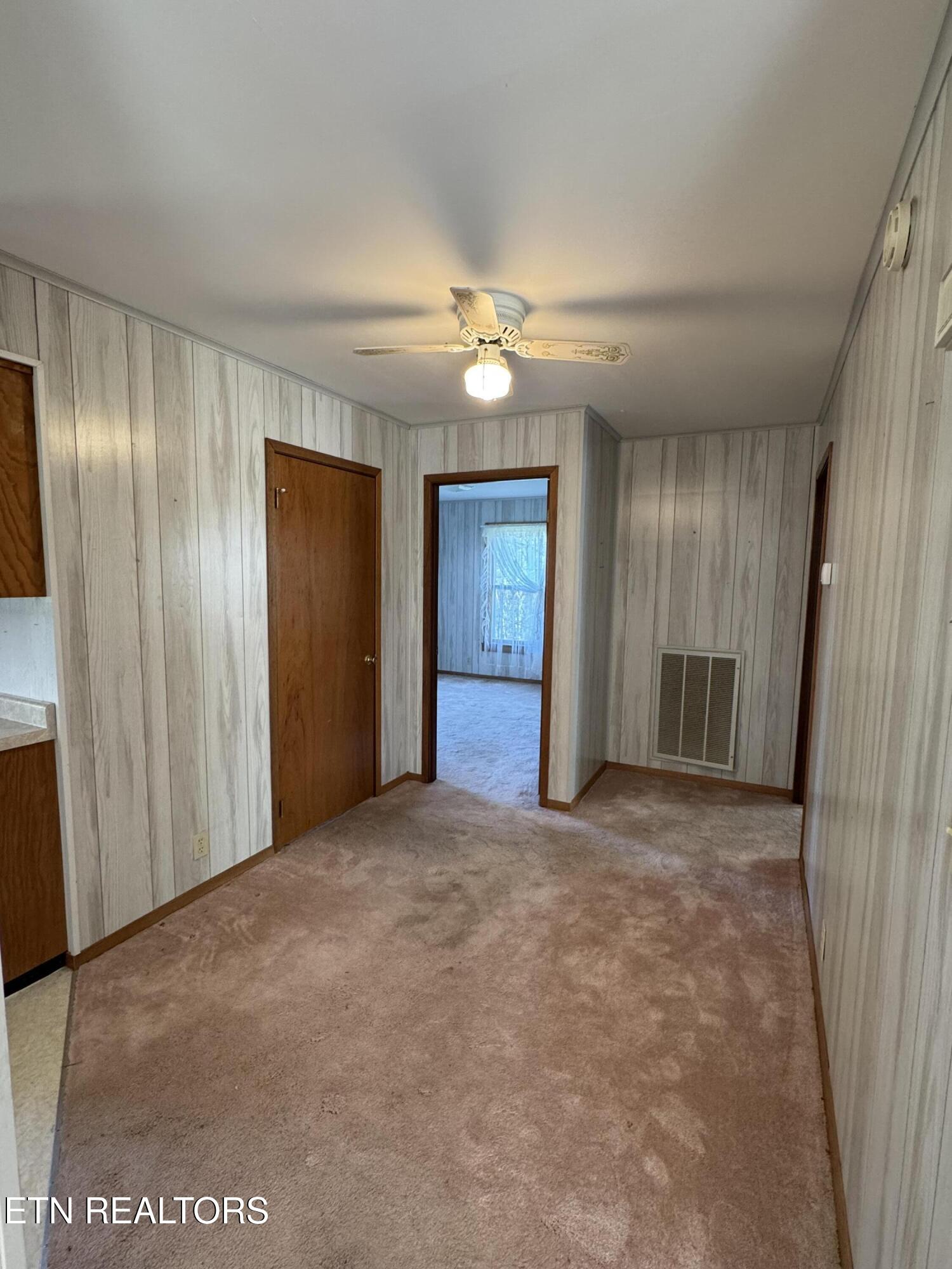 211 Black Oak Road Oneida, TN 37841 - Photo 15 of 44 IMG_3194