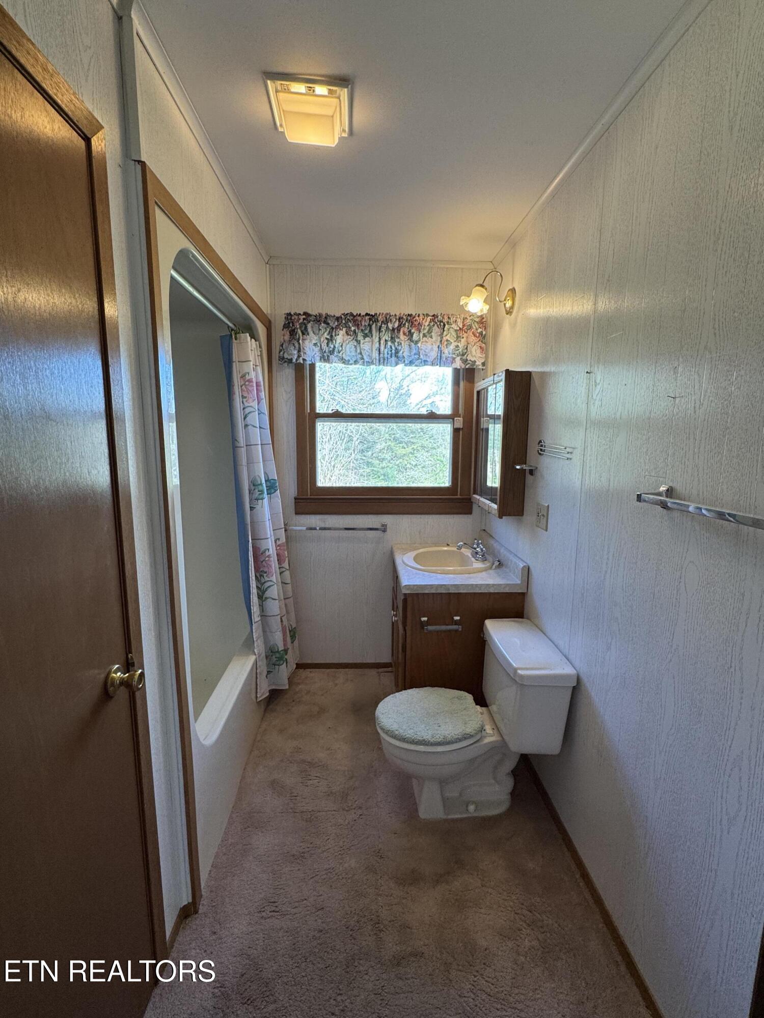 211 Black Oak Road Oneida, TN 37841 - Photo 16 of 44 IMG_3195