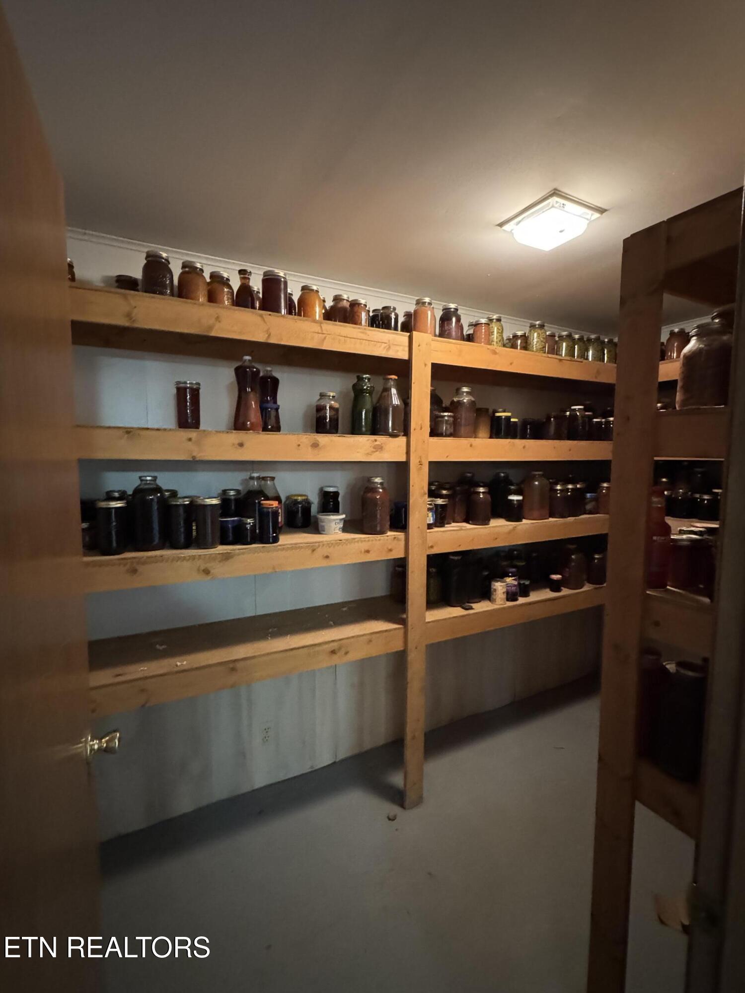 211 Black Oak Road Oneida, TN 37841 - Photo 27 of 44 IMG_3206