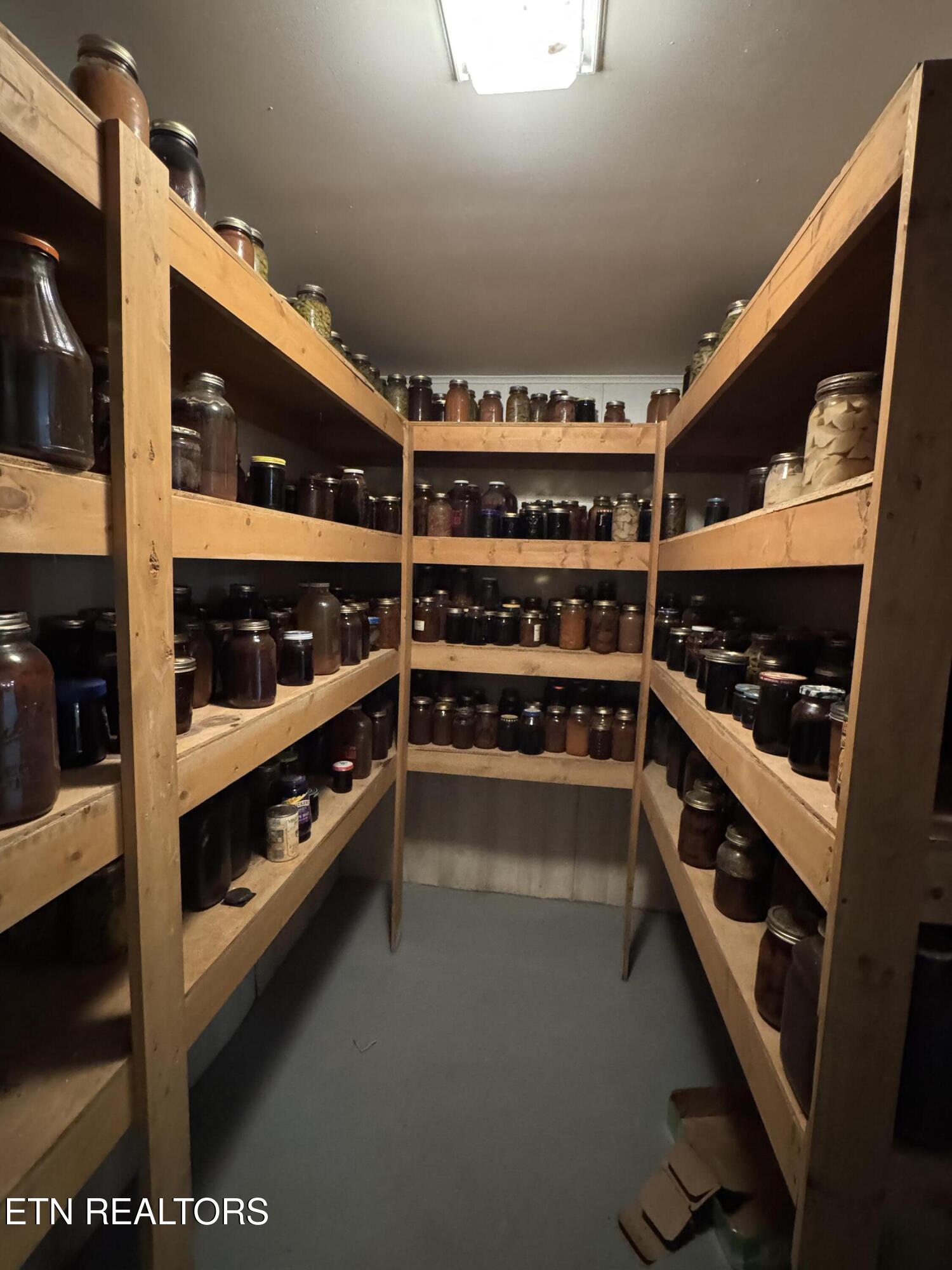 211 Black Oak Road Oneida, TN 37841 - Photo 28 of 44 IMG_3207