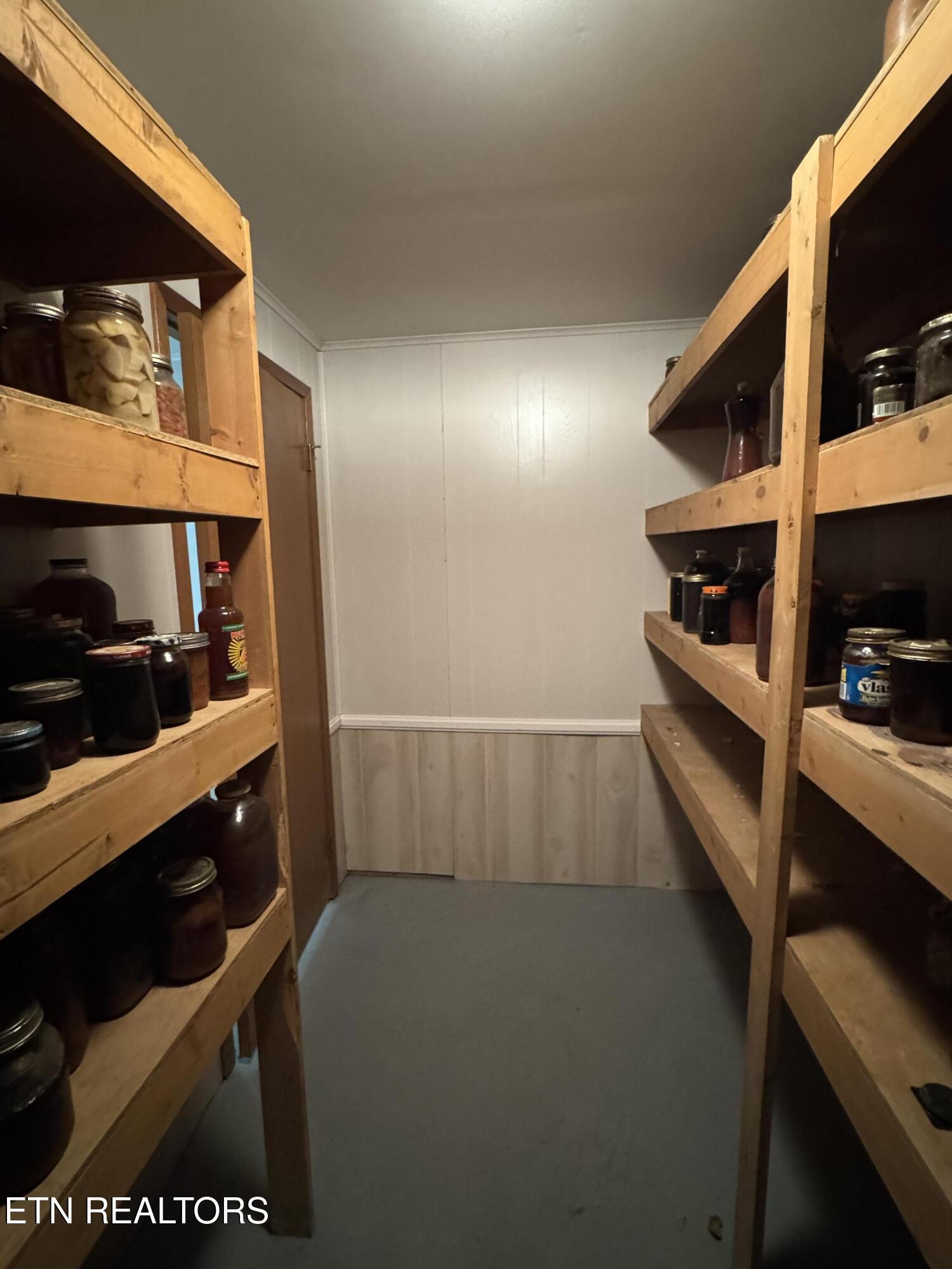 211 Black Oak Road Oneida, TN 37841 - Photo 29 of 44 IMG_3208