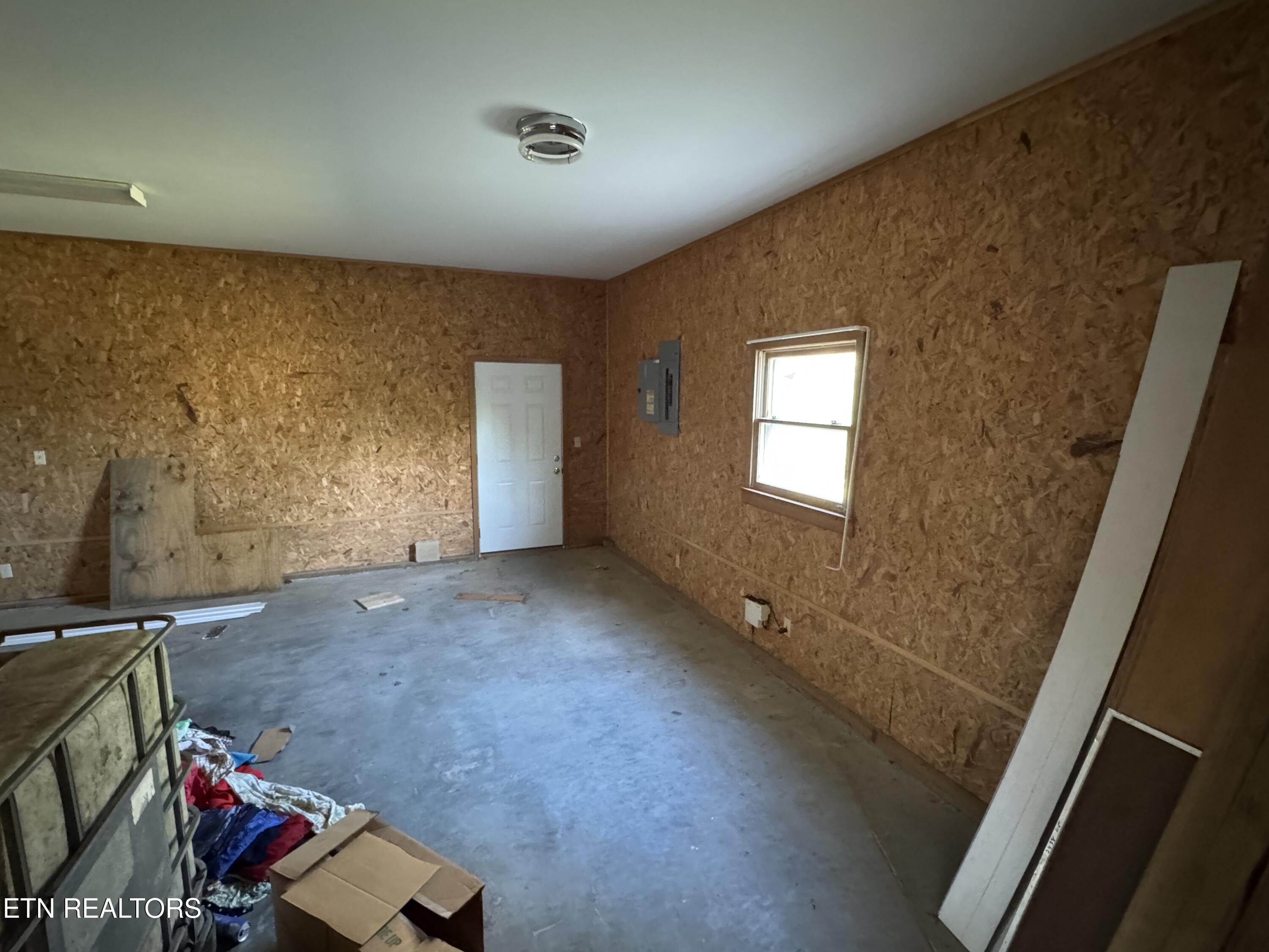 211 Black Oak Road Oneida, TN 37841 - Photo 34 of 44 IMG_3213