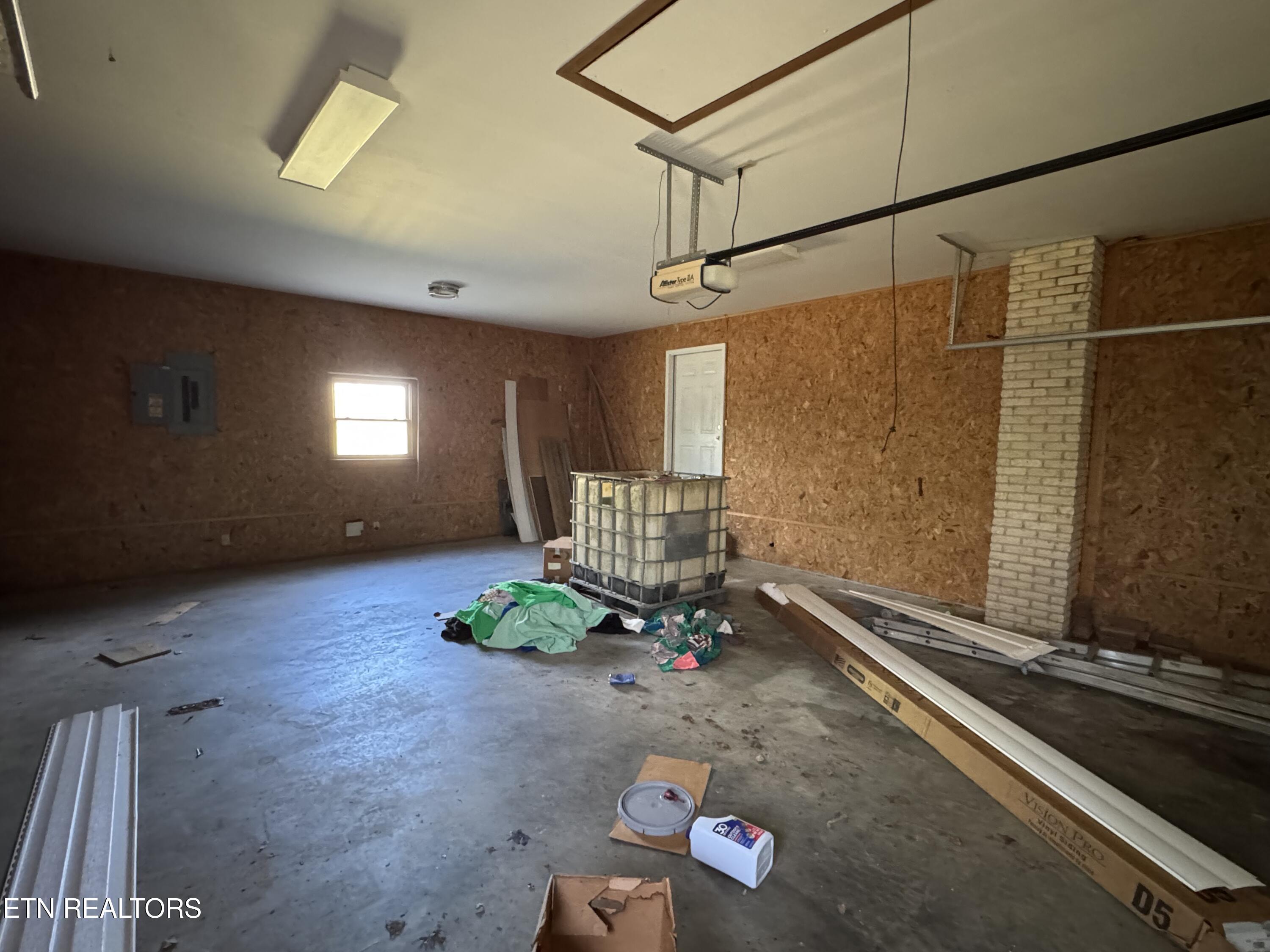 211 Black Oak Road Oneida, TN 37841 - Photo 36 of 44 IMG_3215