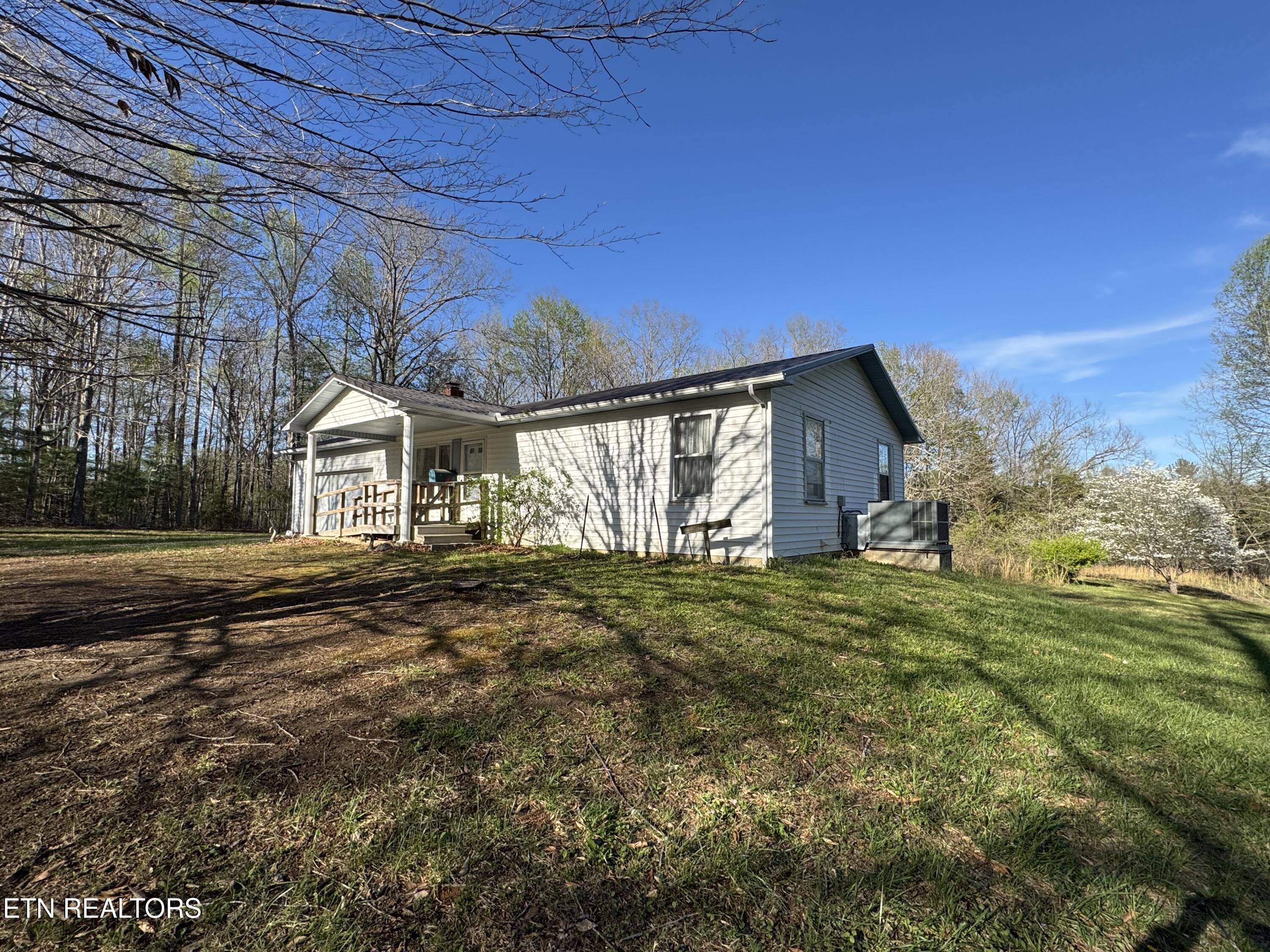 211 Black Oak Road Oneida, TN 37841 - Photo 37 of 44 IMG_3216