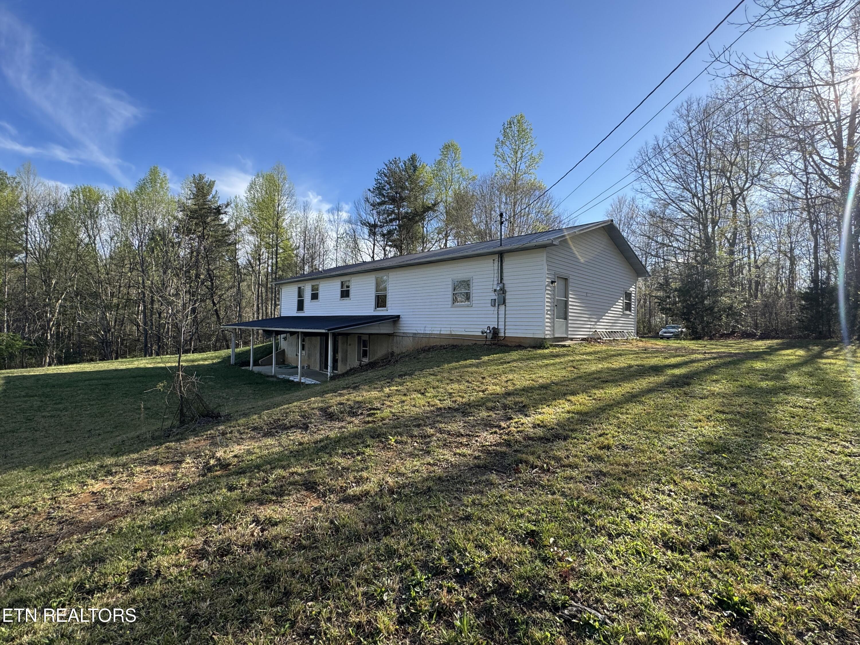 211 Black Oak Road Oneida, TN 37841 - Photo 41 of 44 IMG_3220