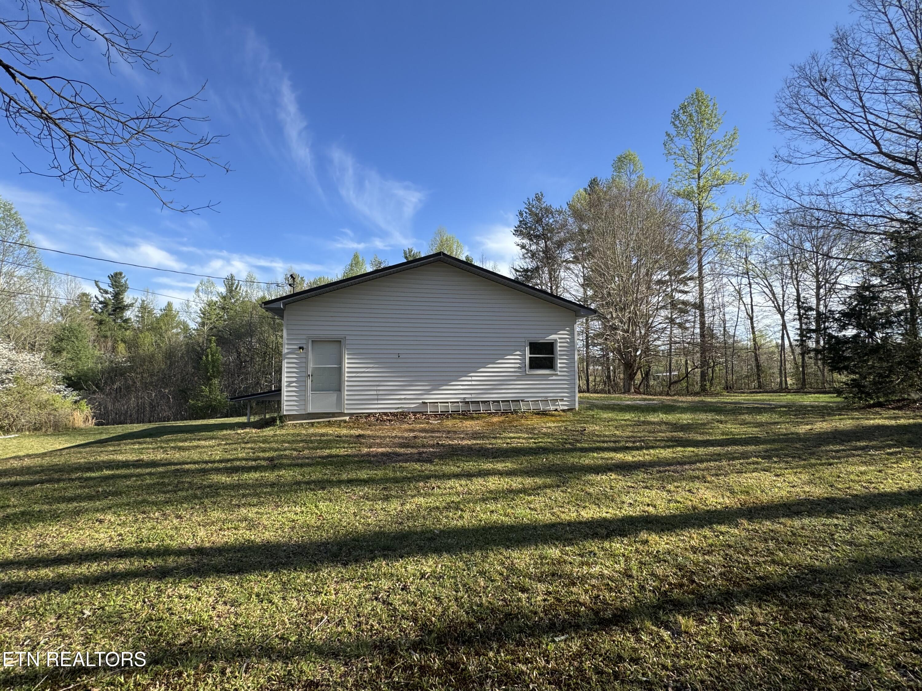 211 Black Oak Road Oneida, TN 37841 - Photo 42 of 44 IMG_3221