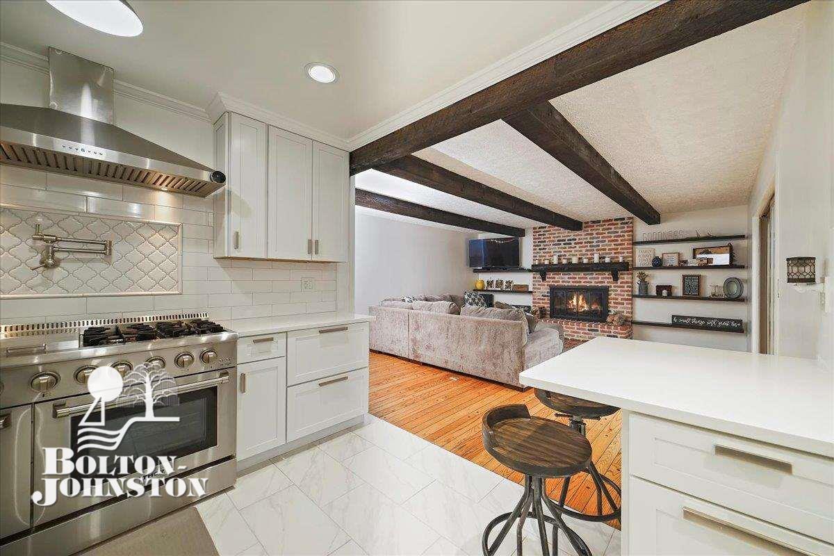 76 Moross Road Grosse Pointe, MI 48236 - Photo 8 of 31 OPEN TO FAMILY RM