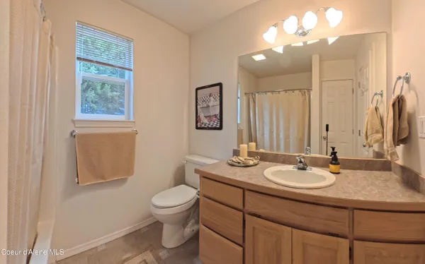 $1,100,000 | 49 Antler Lane, Spirit Lake, ID 83869