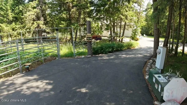 $1,100,000 | 49 Antler Lane, Spirit Lake, ID 83869