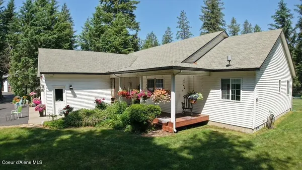 $1,100,000 | 49 Antler Lane, Spirit Lake, ID 83869
