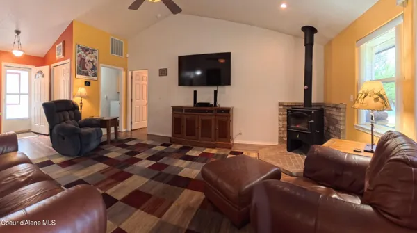 $1,100,000 | 49 Antler Lane, Spirit Lake, ID 83869