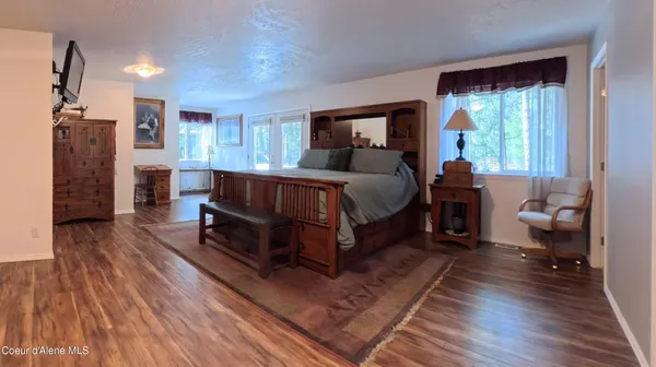 $1,100,000 | 49 Antler Lane, Spirit Lake, ID 83869