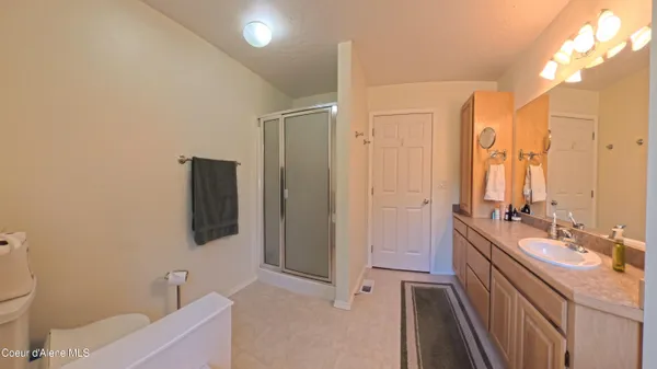 $1,100,000 | 49 Antler Lane, Spirit Lake, ID 83869