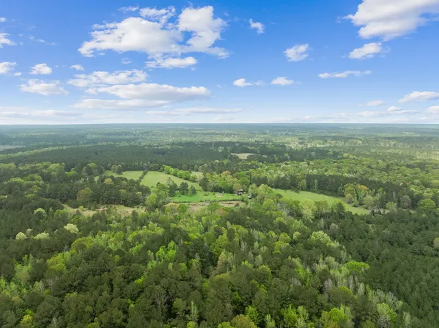 $399,000 | 1090 Roberts Road, Summit, MS 39666