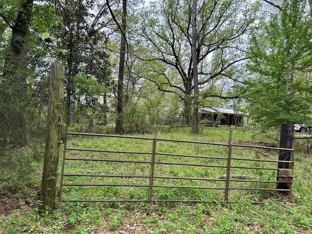 $399,000 | 1090 Roberts Road, Summit, MS 39666