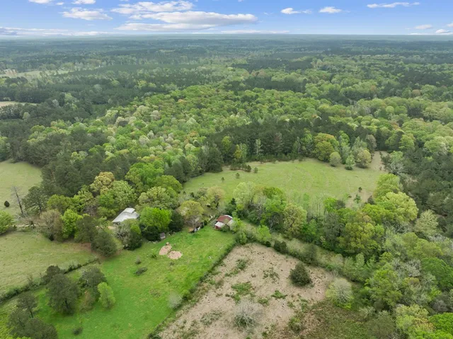 $420,000 | 1090 Roberts Road, Summit, MS 39666