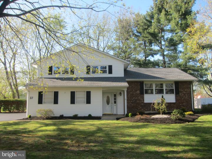 37 Maple Stream Road East Windsor, NJ 08520 - Photo 3 of 22 Exterior Front