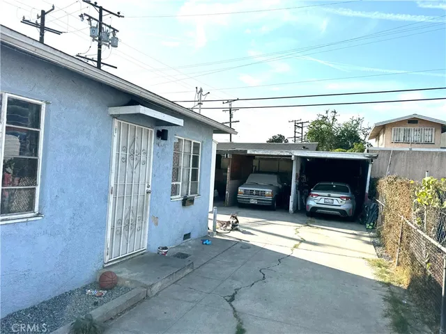 a view of a car garage of a house