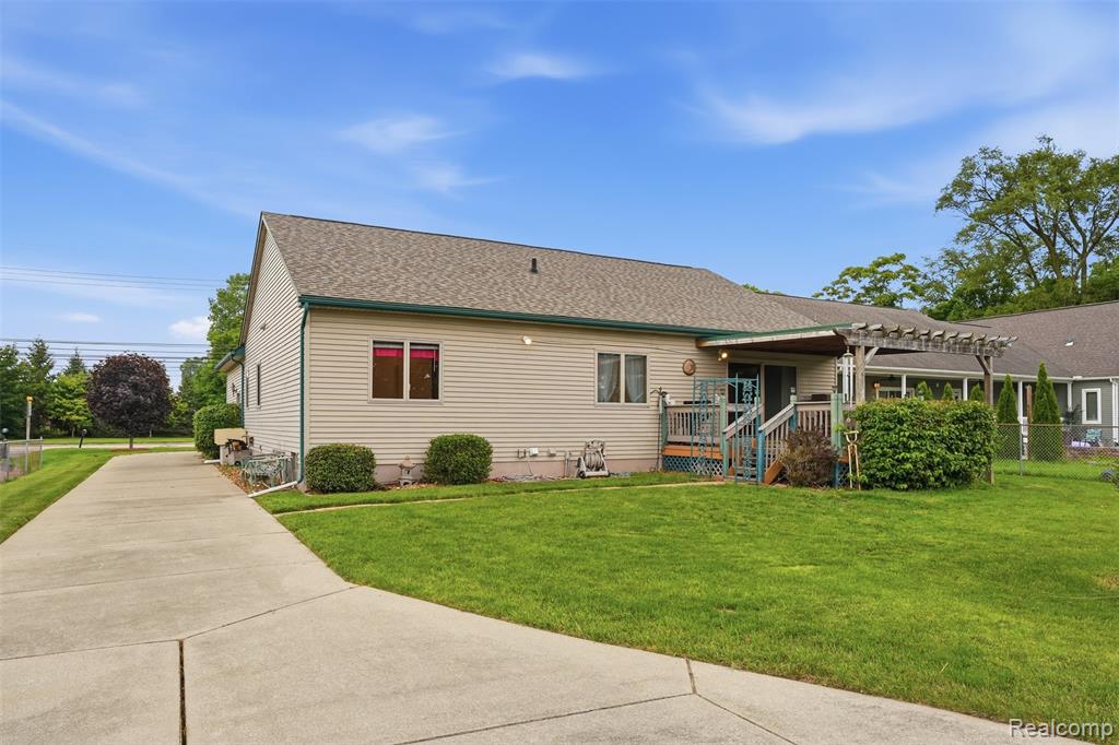 9210 Newburgh Road Livonia, MI 48150 - Photo 23 of 27