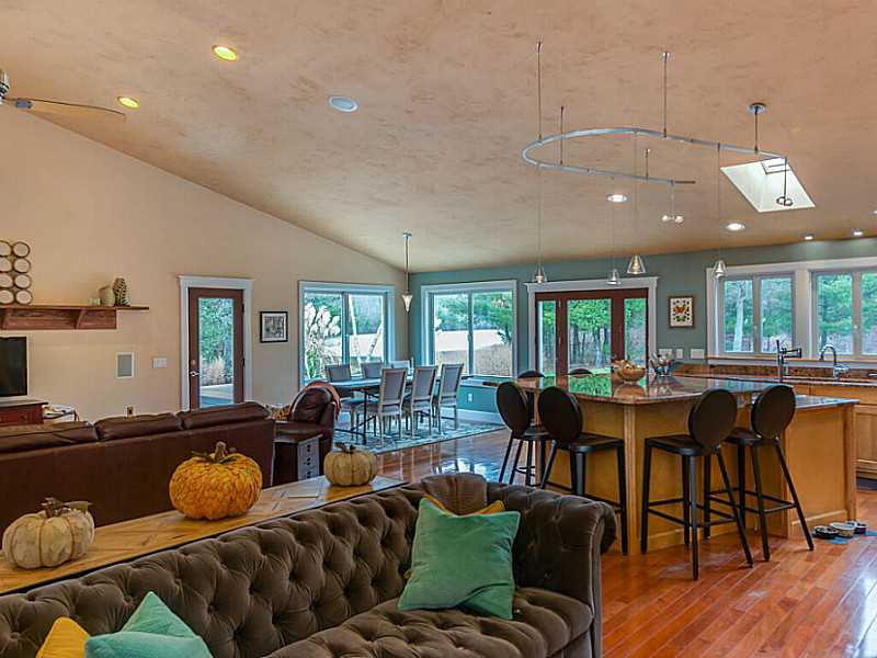 Living Room.