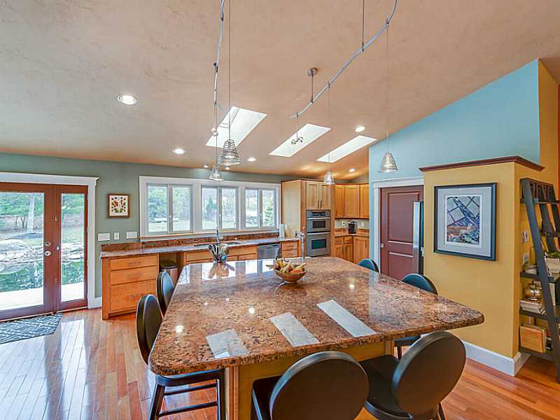 10 Wrentham Road Cumberland, RI 02864 - Photo 8 of 22 Kitchen.