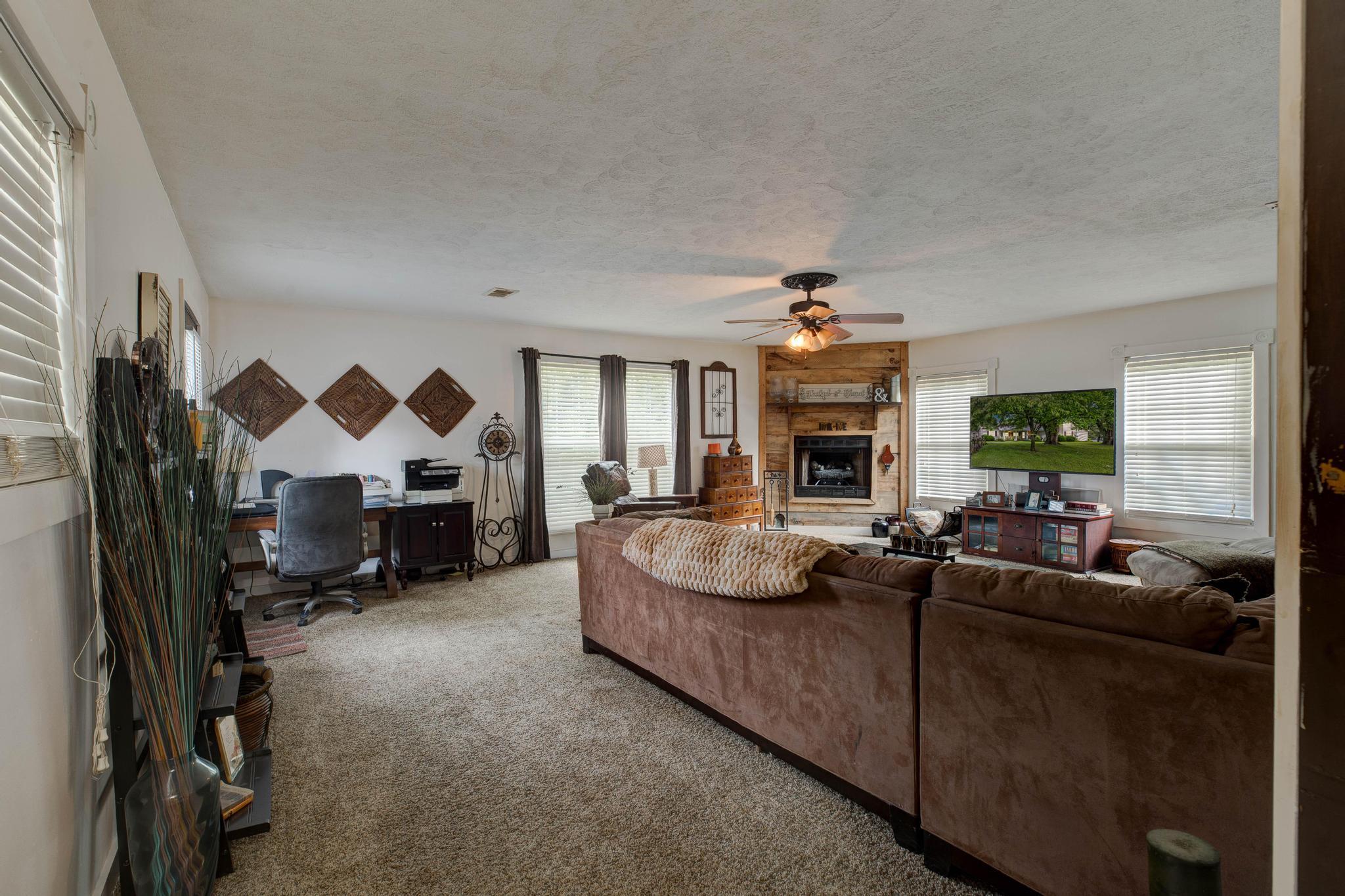 263 Old River Road Salt Lick, KY 40371 - Photo 23 of 46 Living Room 2 (2)