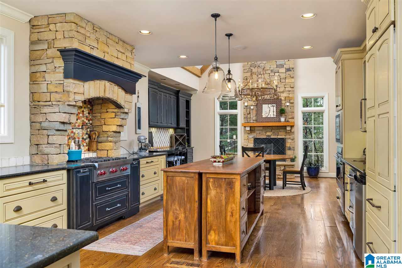 9037 Park Crest Road Birmingham, AL 35242 - Photo 2 of 49