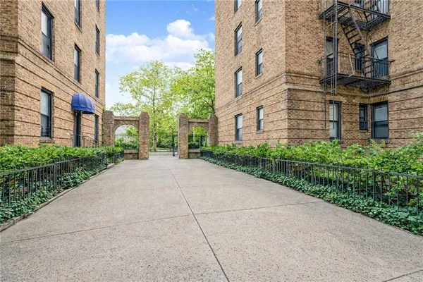 $450,000 | 351 Marine Avenue, Unit B5 | Bay Ridge